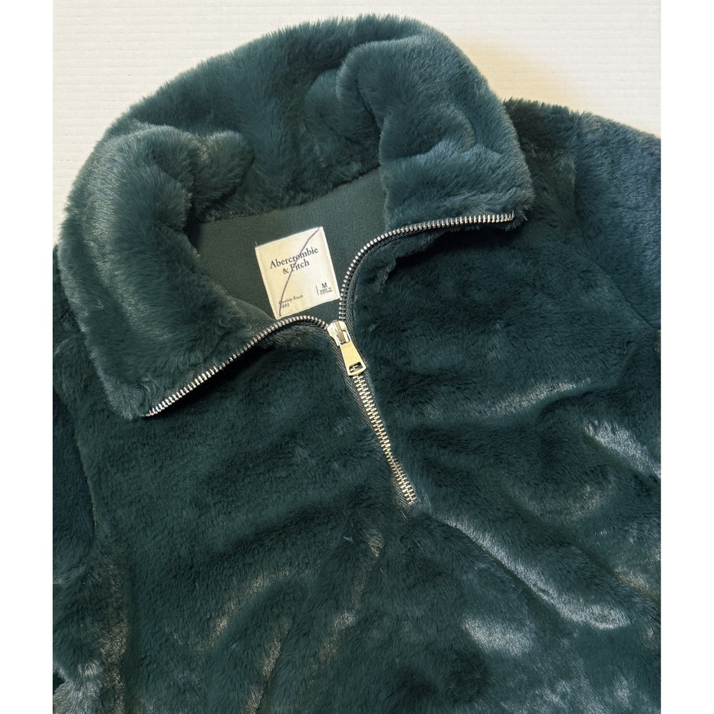 ABERCROMBIE AND FITCH - Women's Fuzzy Faux Fur 1/4 Zip Pullover Jacket -Medium
